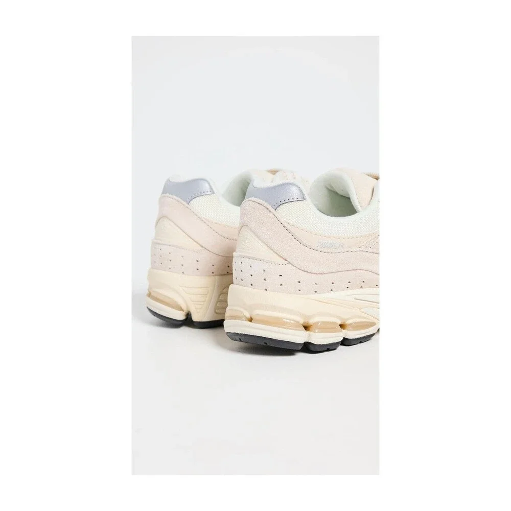 New Balance Men's 2002R V1 Calm Taupe M2002RCC